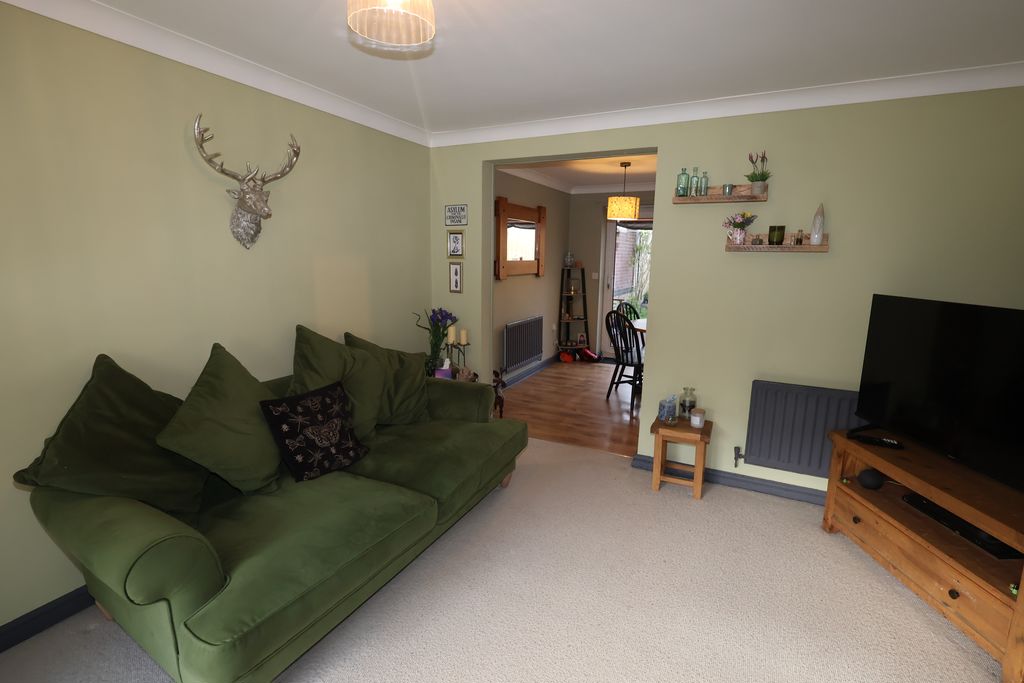 Lounge- click for photo gallery